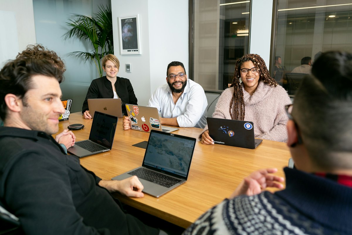 Team al lavoro in riunione